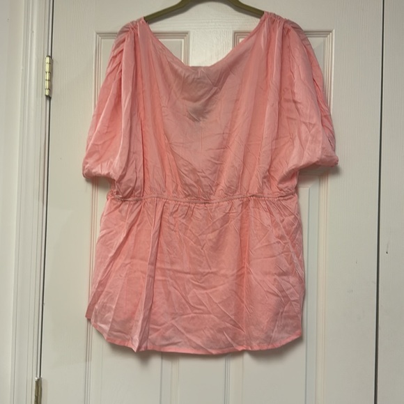 NWT Torrid light pink v neck lightweight blouse top 2X - Picture 8 of 8
